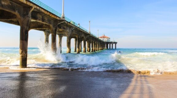 California Coast: The Ultimate Surfing Guide for Wave Riders
